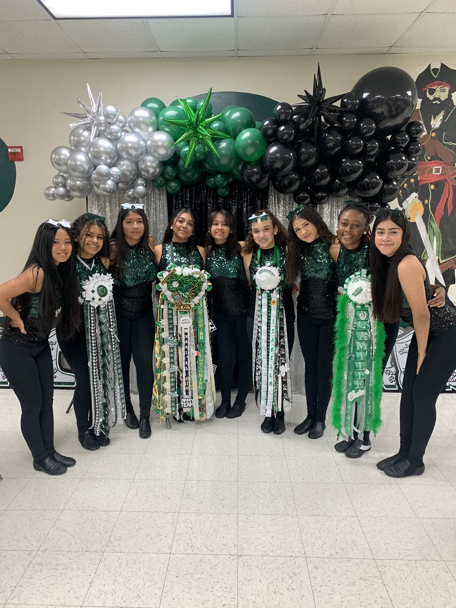 Varsity Belles tweet media