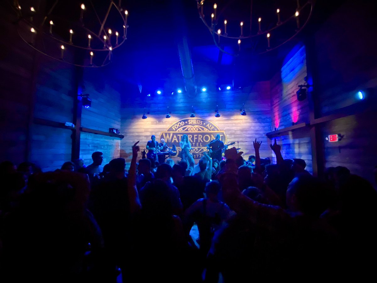 pop_stereo's tweet photo. Fun night at Waterfront Hotel in Baltimore! https://t.co/dpzl8EzmCL
