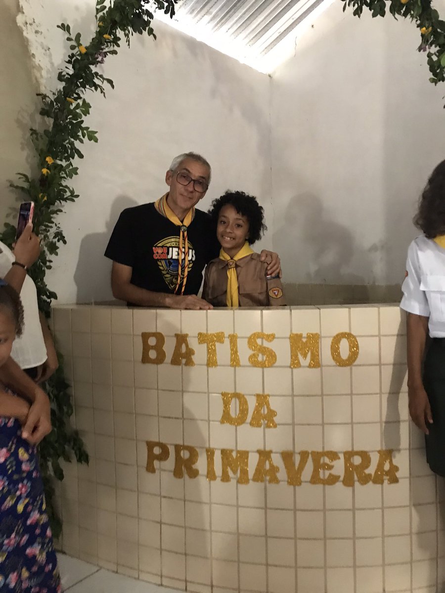 PcesarPr's tweet photo. IASD Manoel Vitorino - Distrito 21 Setembro - DBV  + Aventureiros entregam a vida a Jesus! Meninas expressam o desejo de serem batizadas! Glórias a Deus! https://t.co/ohUrDsBYZw