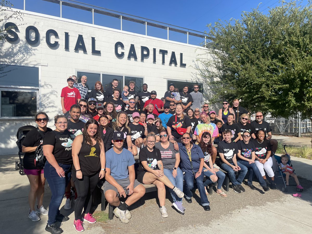 Great Turnout in OKC this morning walking for St Jude’s. Beautiful morning for a great cause. @KentTaylor10 <a href="/amanda3mckinney/">Amanda McKinney</a> <a href="/taryn_mahaffey/">Taryn Mahaffey</a>