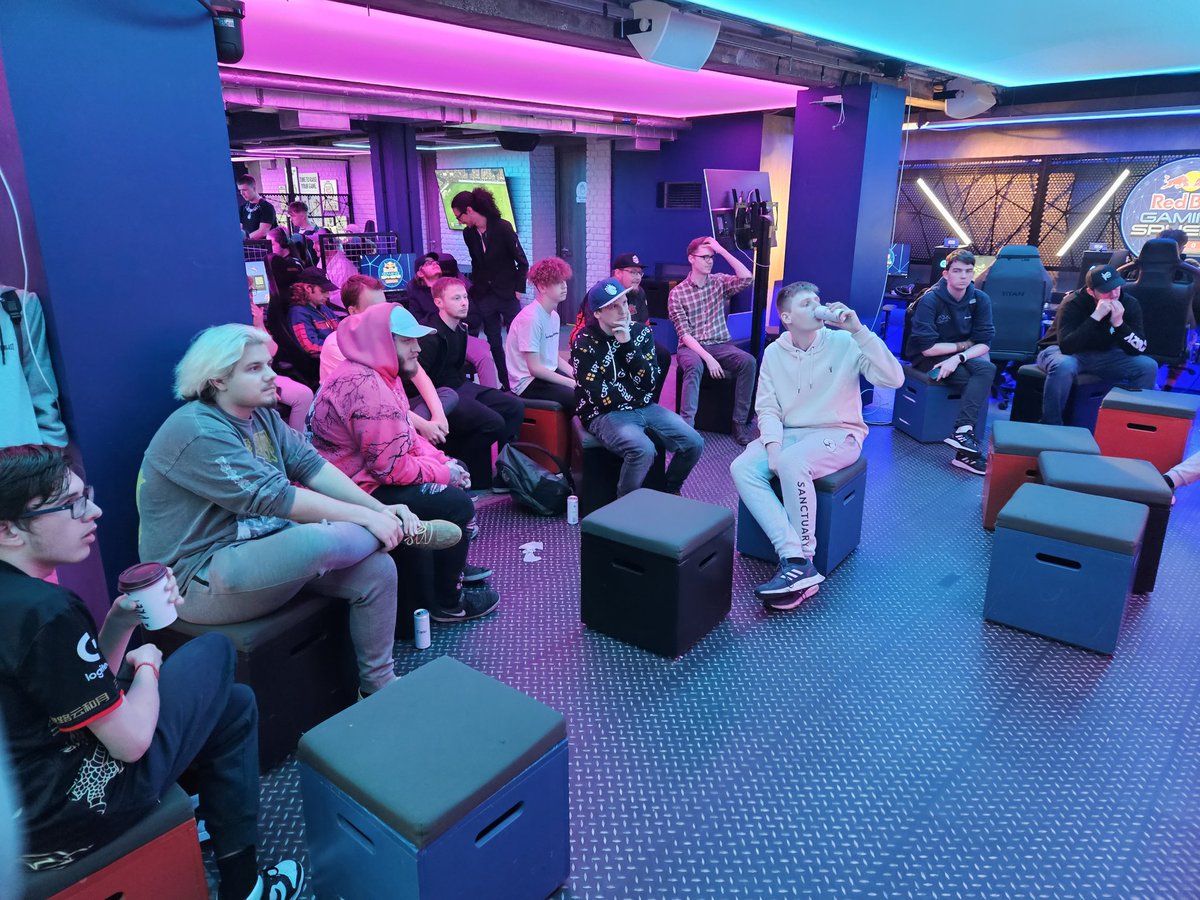 RSC EU (@rsc_eu) on Twitter photo join us in 15mins for the £390 final of the ERSC LANdemonium <a href="/RedBullUK/">Red Bull UK</a> 🎉
<a href="/systema_SOL/">Systema Solaris</a> and @ShadoweSports11 have both made the final, who will take the £240 and who settles for £150 sponsored by <a href="/HuntAppNetwork/">Hunt App</a> 💷
twitch.tv/rsc_eu join us in 15mins for the £390 final of the ERSC LANdemonium <a href="/RedBullUK/">Red Bull UK</a> 🎉
<a href="/systema_SOL/">Systema Solaris</a> and @ShadoweSports11 have both made the final, who will take the £240 and who settles for £150 sponsored by <a href="/HuntAppNetwork/">Hunt App</a> 💷
twitch.tv/rsc_eu