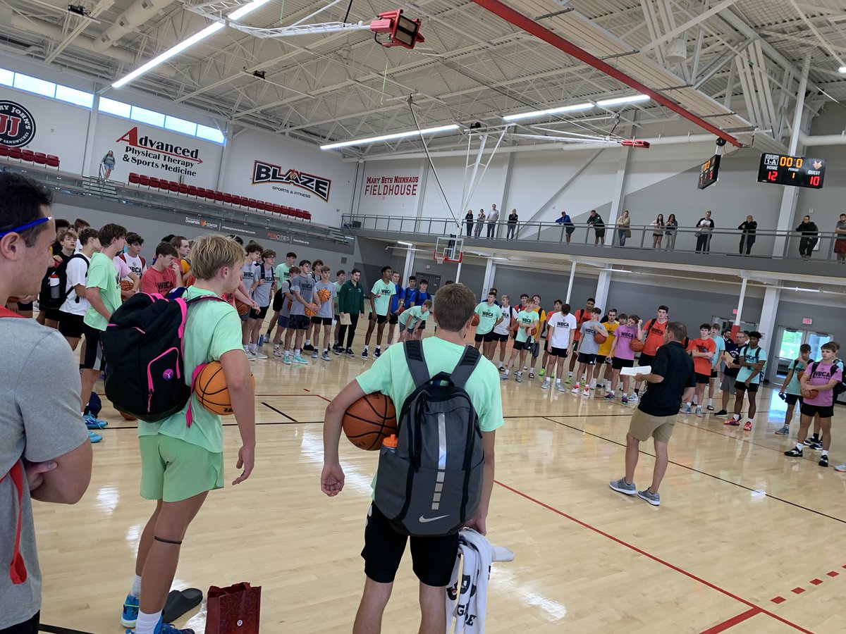 Great day here at the @ChampionCtr 🙌

✅Closing remarks on making this year one to remember on and off the court

Big thanks to @CoachRabas  for organizing such a great event in @WisbcaShowcase