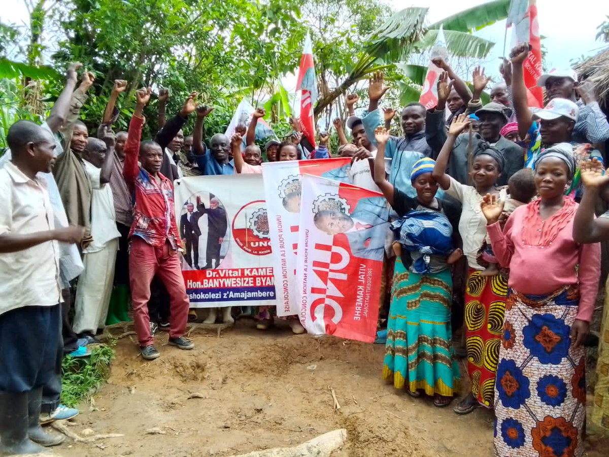 YannickNcuro243's tweet image. En core et toujours le #CAJB dans ses actions de terrain avec l'objectif  @JeacquesBanywesize ou rien. Ce samedi, 23/09/2023, la population de tubimbi centre a réaffirmé son soutien à la candidature de son fils maison JBB. @BillyKambale1 @VitalKamerhe1 @inzana_vicky

#CellCom