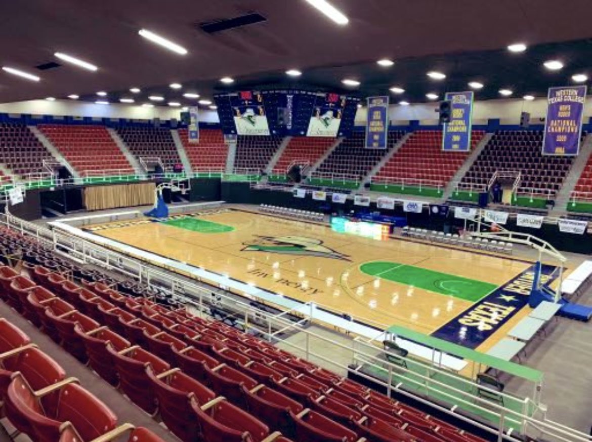 After a wonderful visit, I’m grateful to receive a full ride offer from Western Texas College! Thank you Coach Eubank and Coach O for the hospitality you showed my family and I this weekend! 💚💙<a href="/rke32/">Rachael Eubank</a> <a href="/WTCHoops/">Western Texas College WBB</a> <a href="/WillBRob4/">Will Robinson</a> <a href="/DBcoachandrus/">C4CoachA</a> <a href="/C4AttackHoops/">C4 Attack</a> 🐂