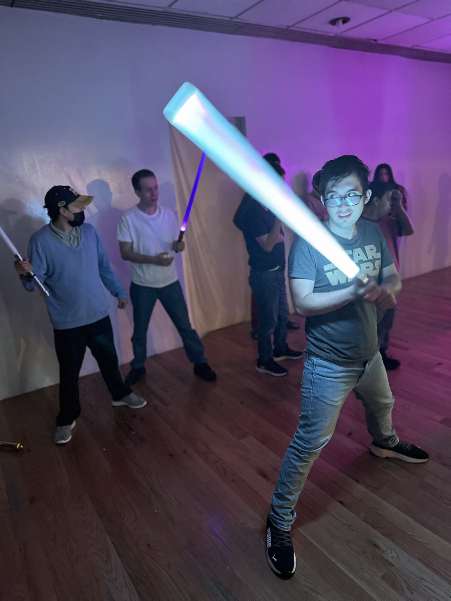 soygabowan's tweet photo. Hoy dimos clase de Lightsaber para gente bien bonita en el Centro de vida comunitaria Carlos Gómez Senderos!! El Lightsaber se adapta increíblemente para personas con discapacidad intelectual!! 

Cositas chidas que se aman de este trabajo!! 

Con @SolsonaUlises https://t.co/ZSABqbWMsx
