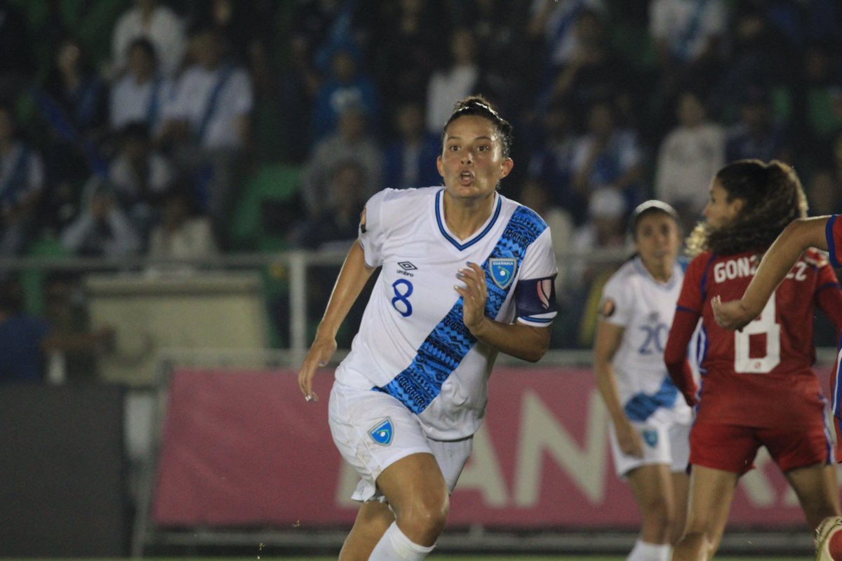 maria8amanda's tweet image. Wherever you go, go with all your heart 💙🇬🇹⚽️ #notoveryet #together