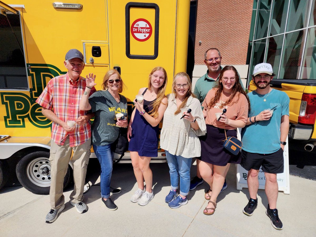 DrPepperHrTour's tweet photo. Headed to the @BUFootball game?

Stop by the Hurd Center on your way over to get a free Dr Pepper float, while supplies last!

We’ll be here until 5:30! 

#SicEm #BestHourOfTheWeek #DrPepperHourTour #FutureBears #SicTexas https://t.co/jUJxufNPvm