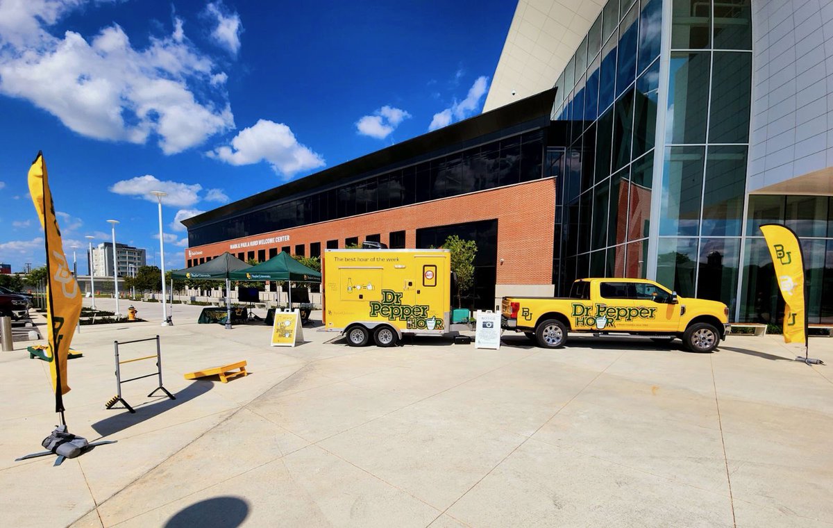 DrPepperHrTour's tweet photo. Headed to the @BUFootball game?

Stop by the Hurd Center on your way over to get a free Dr Pepper float, while supplies last!

We’ll be here until 5:30! 

#SicEm #BestHourOfTheWeek #DrPepperHourTour #FutureBears #SicTexas https://t.co/jUJxufNPvm