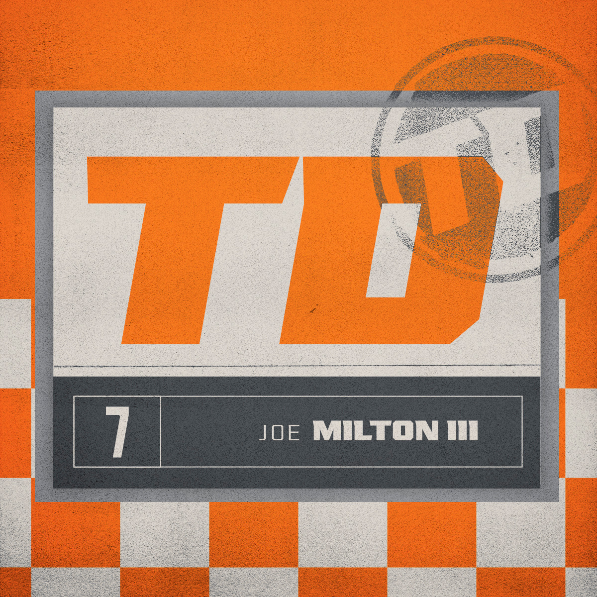 Vol_Football's tweet photo. ON PLAY NUMBER ONE https://t.co/bCGQsaFYEC