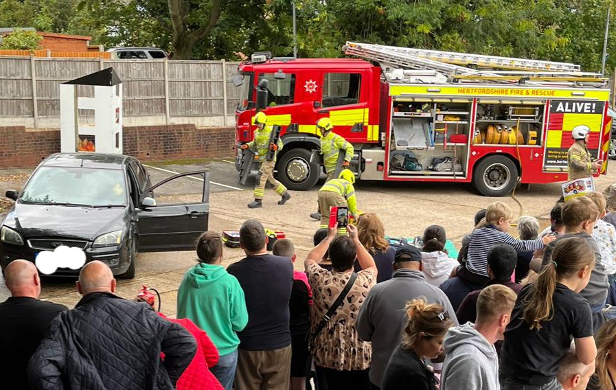 RickmansworthFire tweet media