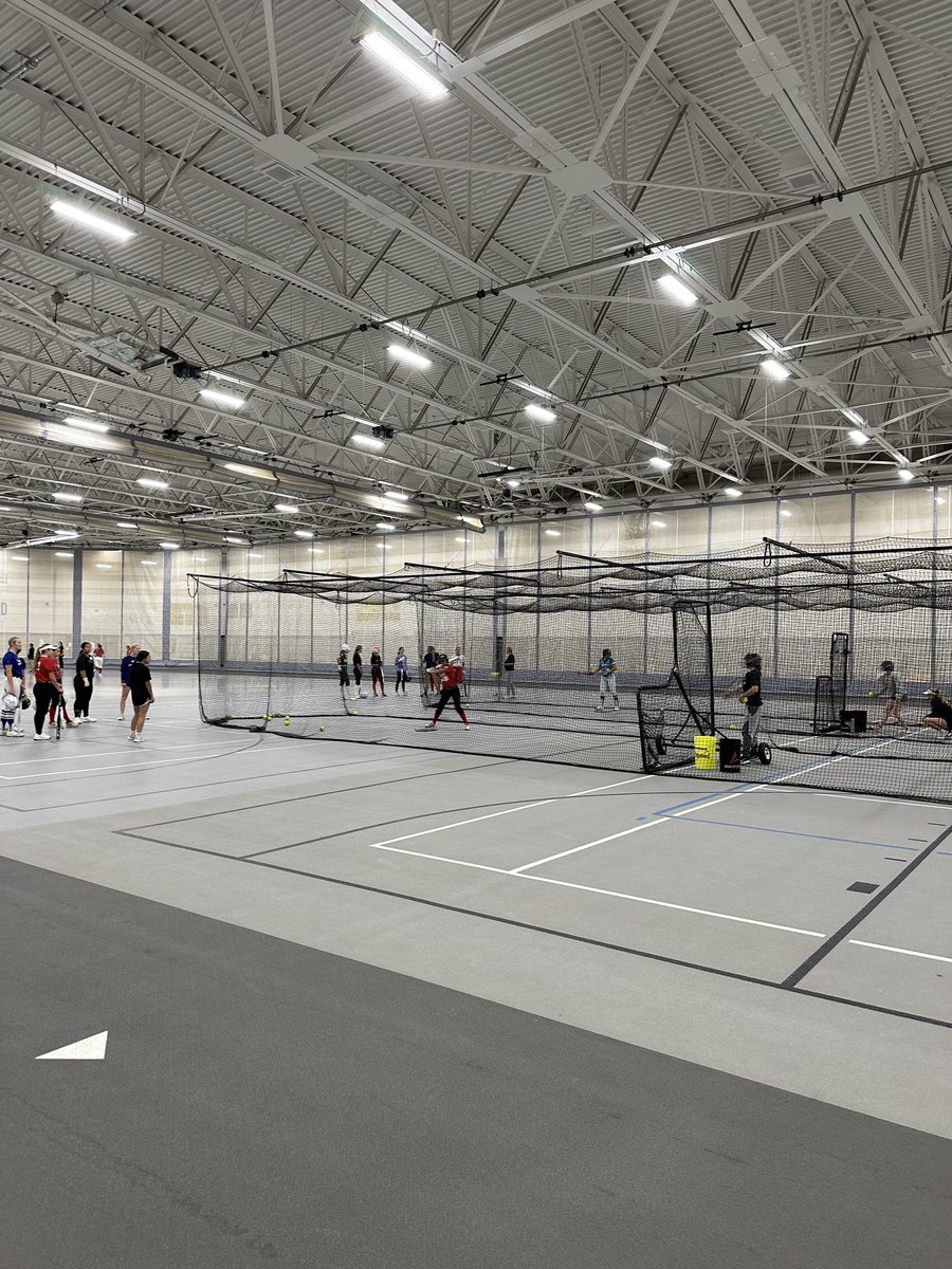 Weather doesn’t hold us back!! Great talent in the Skyward Fieldhouse for the 2023 Fall Prospect Camp today! Thank you to all the campers for coming and learning what it takes to be a Pointer! #PointerFamily #FutureDawgs
