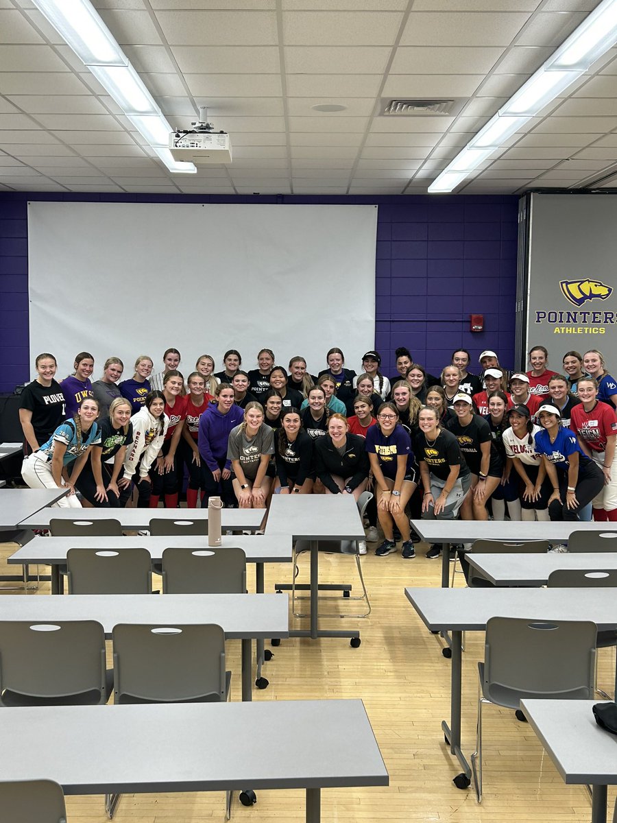 UWSP Softball tweet media