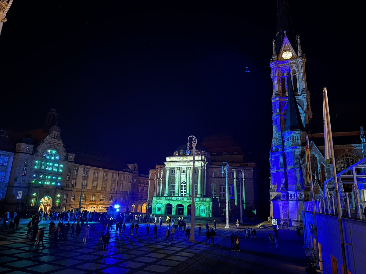_tho_'s tweet photo. #lightourvision #chemnitz #oper https://t.co/0OPmLb8DyP