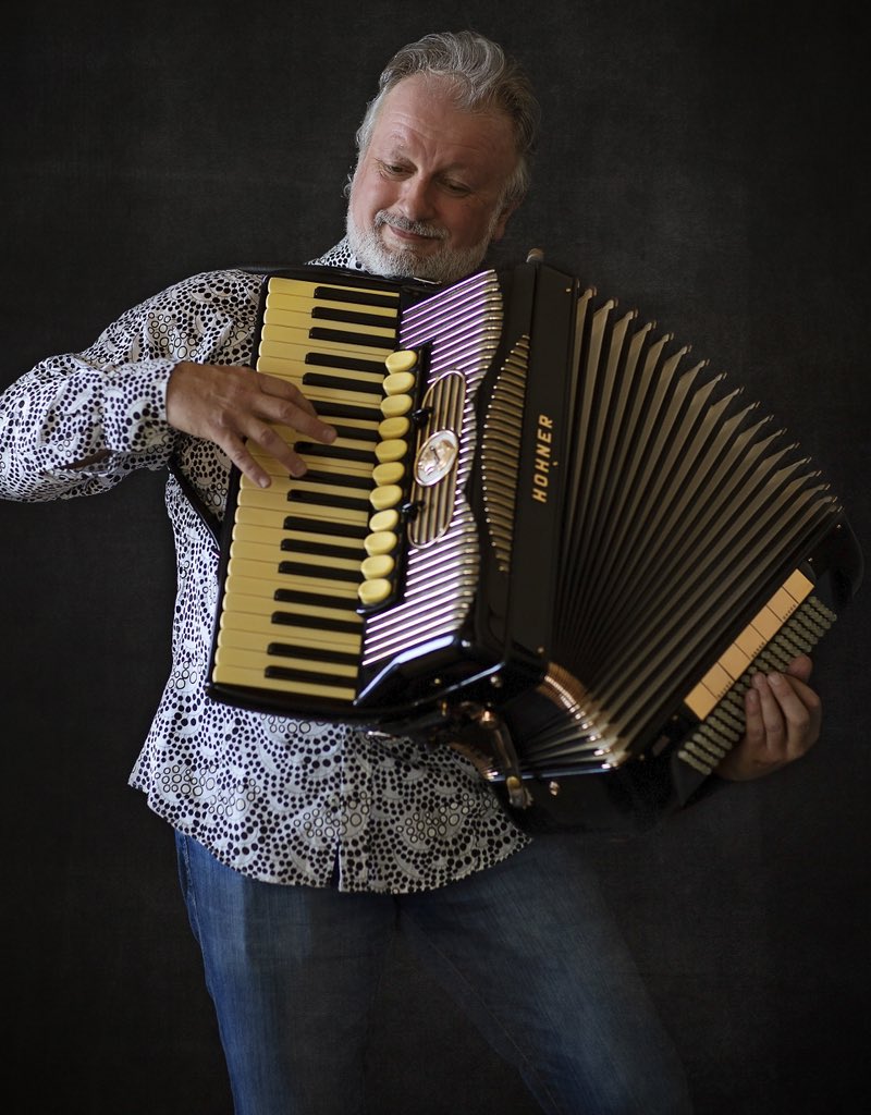 Looking forward to 3rd sold out show this week. 
24 September #HeritageDay #lunchtime gig <a href="/springfieldwine/">Springfield Estate</a> <a href="/RobertsonWineV/">RobertsonWineValley</a> <a href="/LiveMusicSAf/">LiveMusicSA</a> <a href="/Winelands/">Marlize Stander</a> <a href="/RestaurantsinSA/">Restaurants South Africa</a> <a href="/WhatsOnZA/">What's On SA</a> <a href="/sa_artists/">SA-ARTISTS</a> <a href="/AccordionSA/">AccordionSA</a> <a href="/LizlBuchner/">The Wine Diva</a> <a href="/DiBrown5/">The Roaming Giraffe #Travel Writer</a> <a href="/FoodBlogCT/">FoodBlog Cape Town</a> <a href="/wineshoptweet/">RobertsonWineShop</a> <a href="/SAWinelands/">SA Winelands</a>