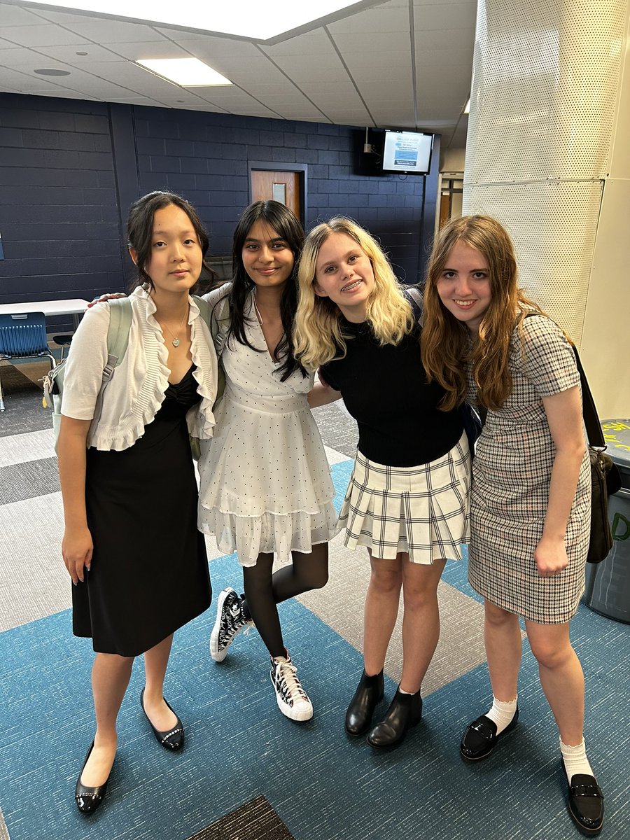 At the BV Novice Quint Peyton Mohwinkle/Clair Jordan and Sophie Hong/Rameen Zaidi Medal with 3-1 records! #firsttimemedals!