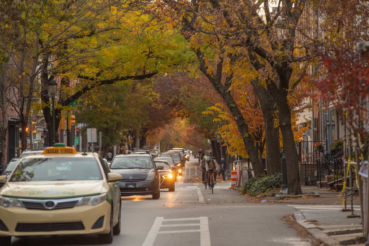 PhiladelphiaGov's tweet photo. Happy First Day of Fall, Philly!🍂 https://t.co/vCbzmtF3eb