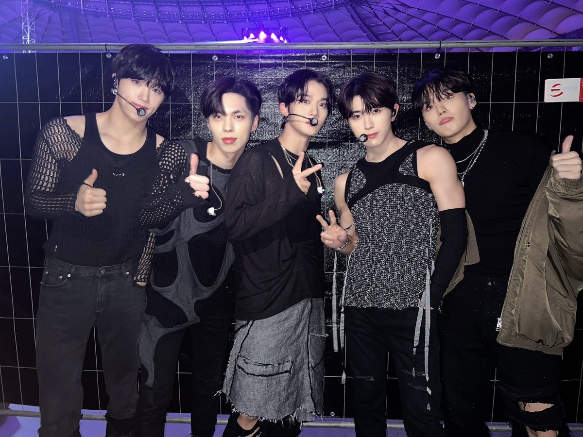 CIX_Official's tweet image. 2023 KPOP NATION in Warsaw🇵🇱
It was a great pleasure to meet FIX in Warsaw again! Thank you for coming today🥰

#CIX #씨아이엑스 #BX #승훈 #배진영 #용희 #현석 #KPOPNation #KPOPNationWARSAW