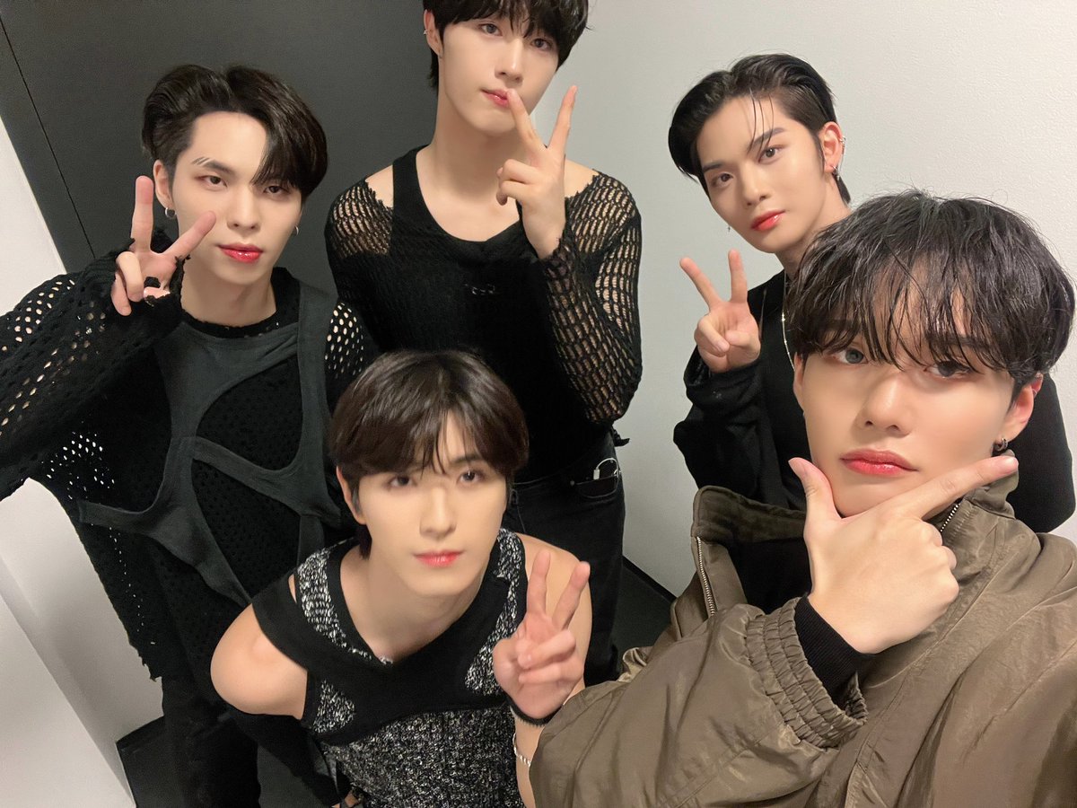 CIX_Official's tweet image. 2023 KPOP NATION in Warsaw🇵🇱
It was a great pleasure to meet FIX in Warsaw again! Thank you for coming today🥰

#CIX #씨아이엑스 #BX #승훈 #배진영 #용희 #현석 #KPOPNation #KPOPNationWARSAW