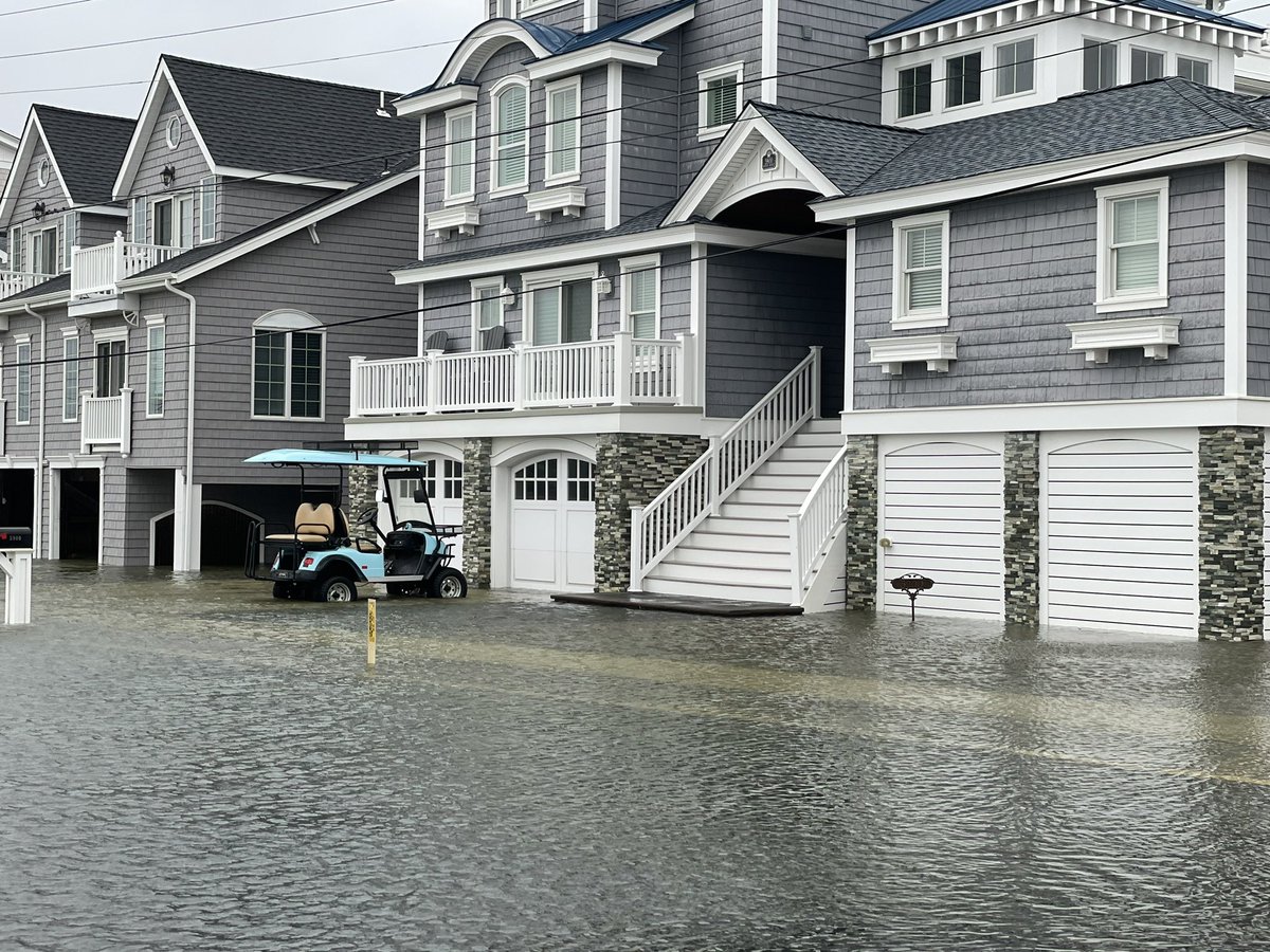 Joe Starbux tweet media