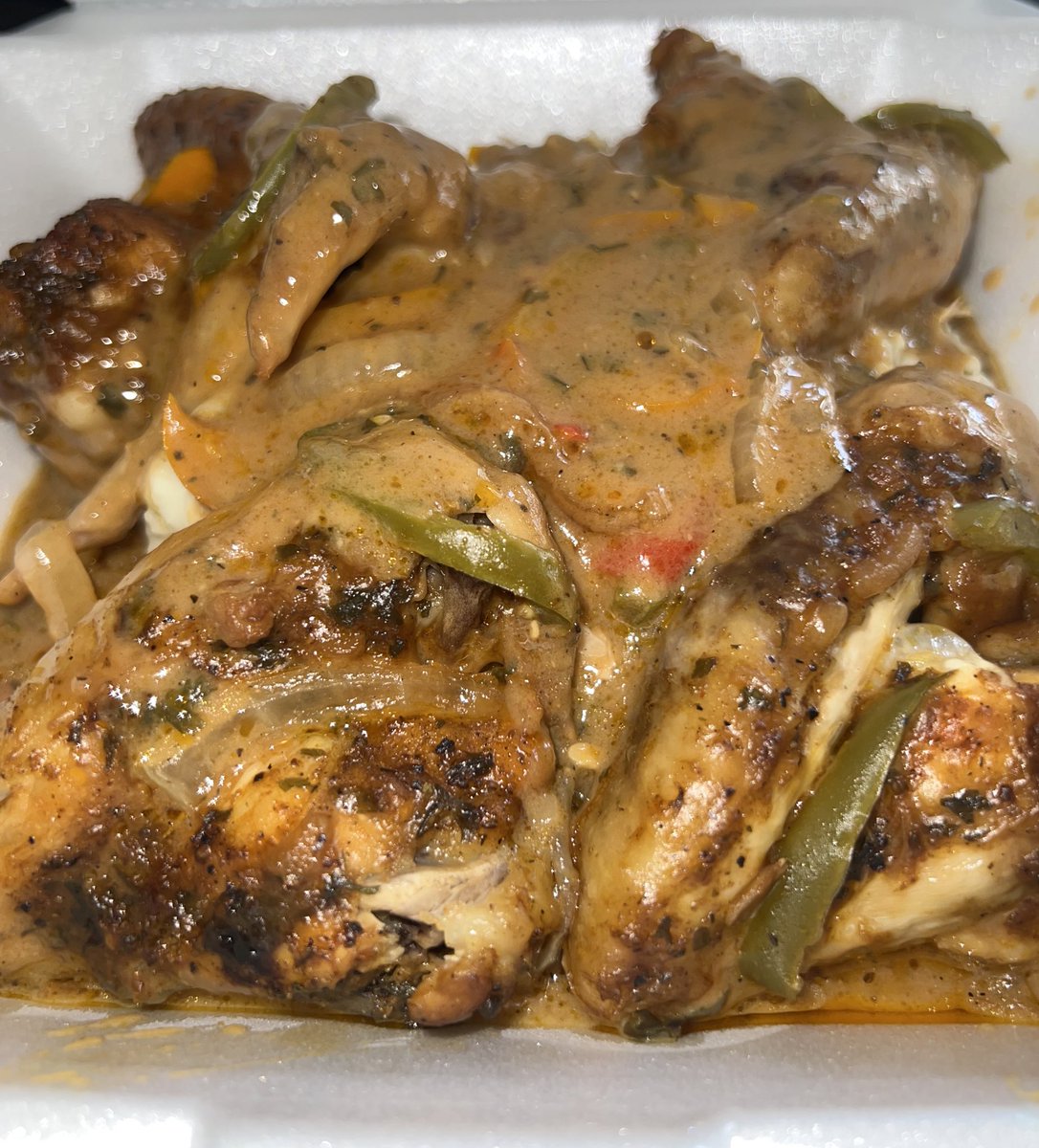 _LittleKy's tweet image. My name is Kyra and I love to cook. Hospitality always has and always will live here 💕