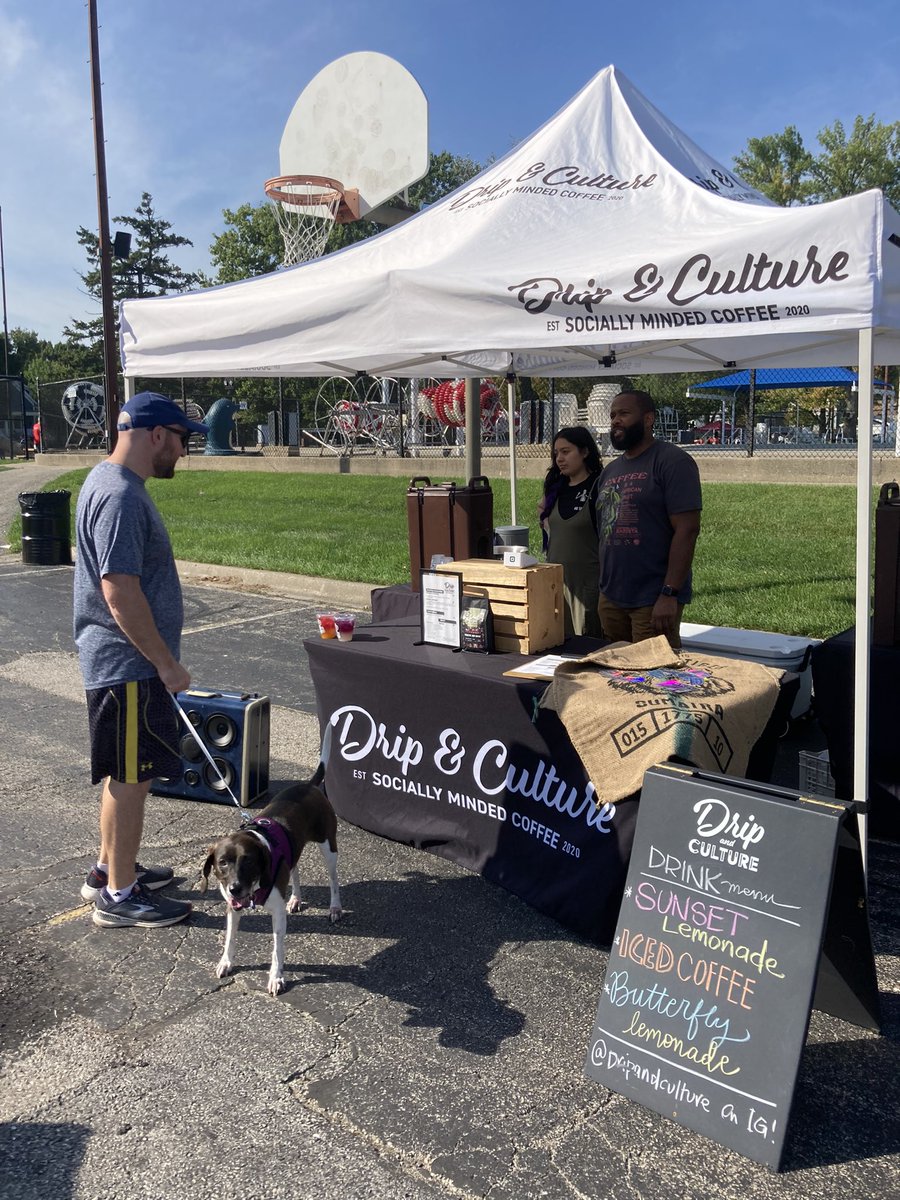 ahml's tweet photo. Our BBQ Party is officially underway! ๐ Join us at Recreation Park from now through 6 pm to try food, listen to music, watch the Jesse White Tumblers (performance begins at 4:30 pm) & more. Plus learn all about #OneBookOneVillage and get giveaways, available while supplies last https://t.co/Rx5d2B97ww