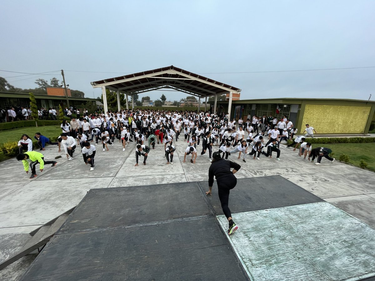 173Preparatoria's tweet photo. !SE LOGRÓ! 5k en un tiempo de 14 min! Con gran participación de nuestra comunidad escolar llevamos a cabo Carrera Atlética del 20 aniversario de la EPO 173 @supervision15bg @HectorUlisesCG1 @hectorhesilva https://t.co/YCVaGF5oNJ