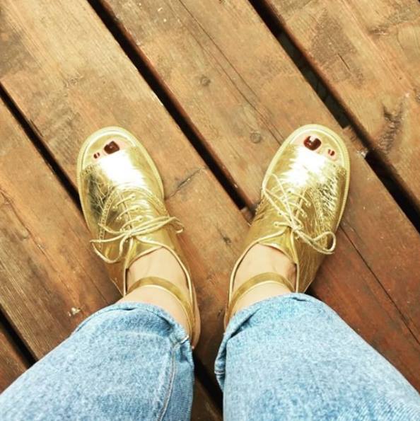 valhattan's tweet image. #dontbeshy #chanelshoes #vintagelvis