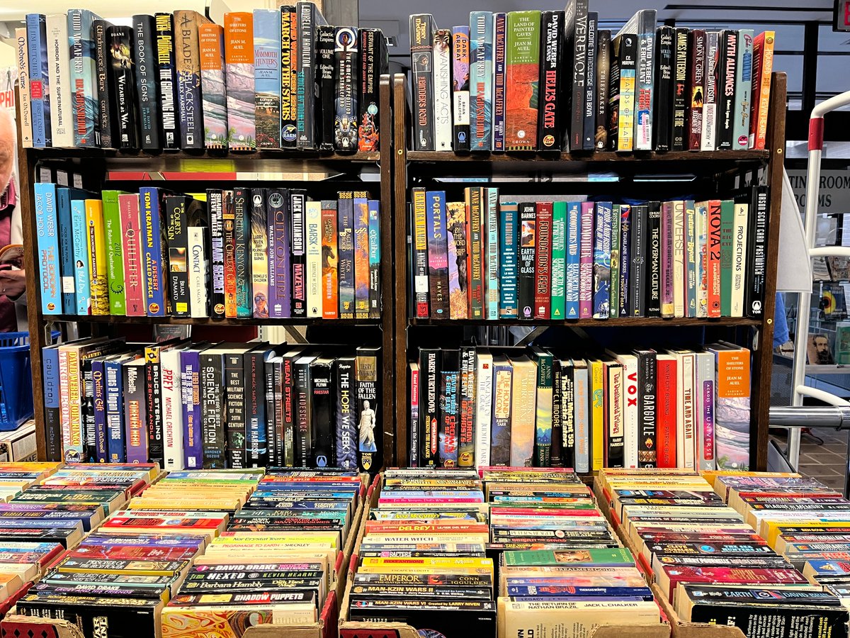 LoveBooksReston's tweet image. Missed the sale today? More books are waiting for you Come back tomorrow  ❤️📚 🛍️
#shoplocal #librariesforall #HaikuSaturday