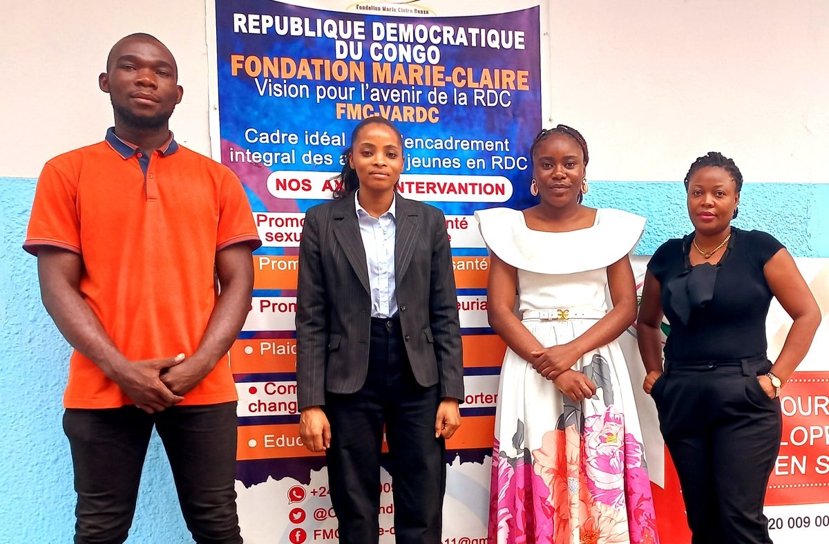 ClaireFondation's tweet photo. #RDC_FMC: Semaine de la #DG @MarieTshin17632 , la @ClaireFondation acceuil dans son équipe de Coordination en ce jour deux grandes dames engagées dans les domaines des la promotion des compétences des #Ado_Jeunes et promotion du #GENRE et lutte contre les #VSBG 
#OneTeam=>#Force https://t.co/A6Dcw4AxfB