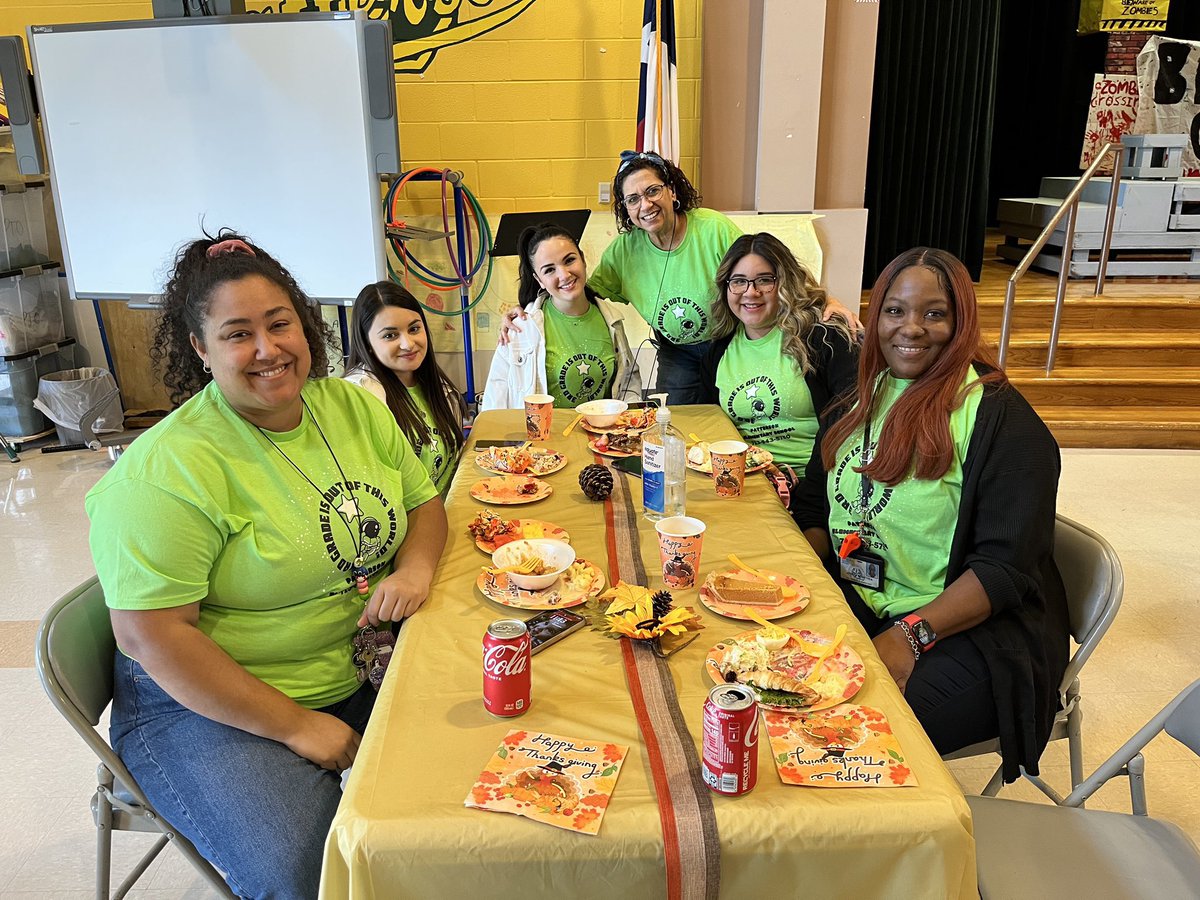 Our stellar, #TerrificThirdGrade ⭐️ Team, always doing #WhateverItTakes 💪🏼to support student outcomes 🎓, modeling #TeamWork, #HighExpectations 💯, & a #CultureOfSuccess 🏆@PattersonESHISD & @HoustonISD! 🙌🏼 @MsVicente3 @LaMaestraLopez 💚🐾🌎