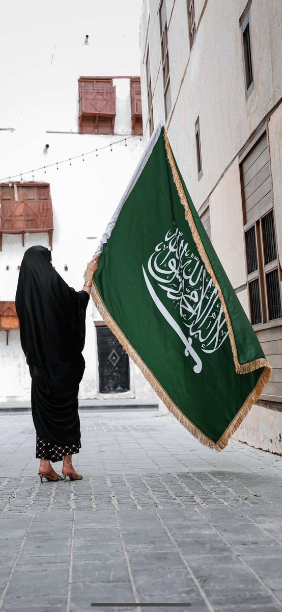 taghredo21's tweet photo. #اليوم_الوطني_93_السعودي

" يادولتي لاصار للحُب دولـة🌱 https://t.co/WEiJlx44Jd