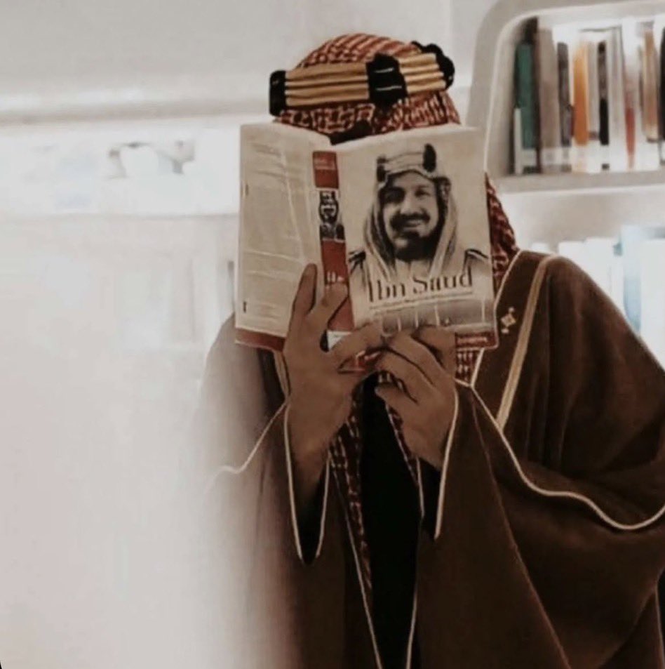 عام يأتي وعام يمضي وكل عام يخلد 
حب الوطن أكثر من الذي مضى 

حماك الله يادولة التوحيد  ..🇸🇦