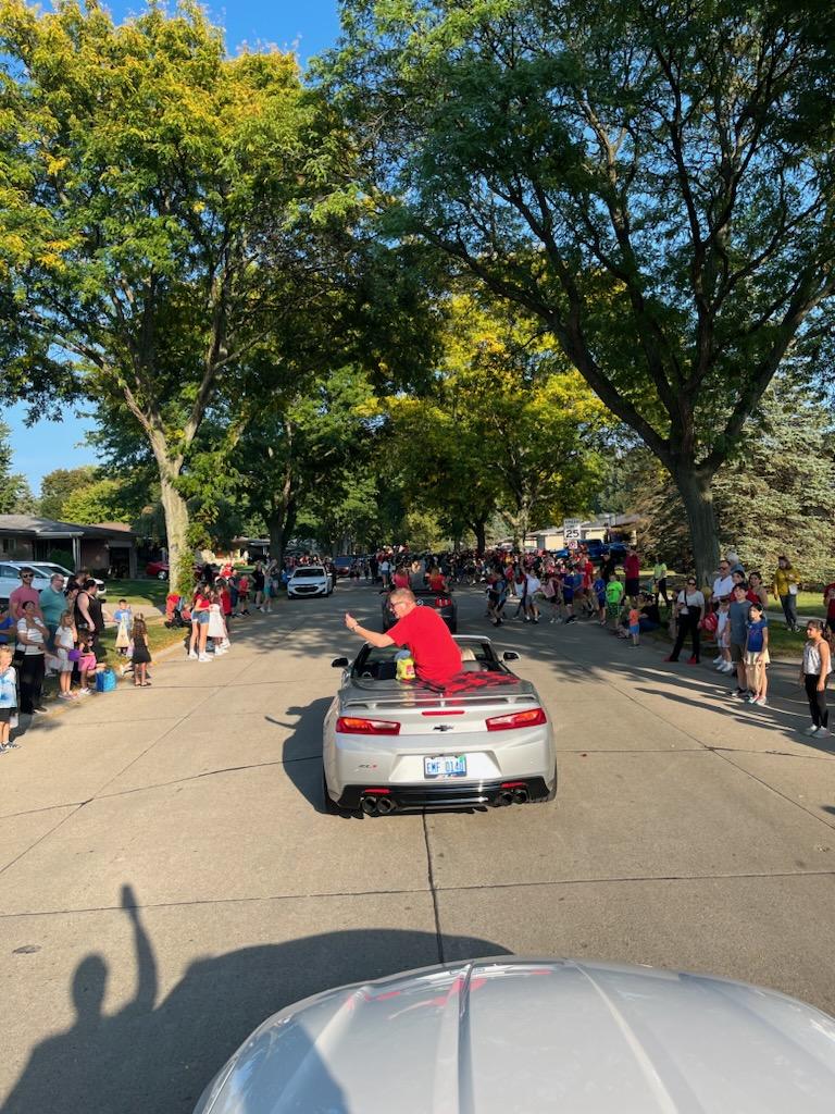 Thanks for the invite to the HoCo parade, <a href="/troy_athens/">Troy Athens High School</a> ! Had a blast as always. Tossed 460 pieces of candy, all individually targeted at kids along the route, and STILL ran out before the end of the parade 😱. Impressive turnout, and so much fun! #ONETroy