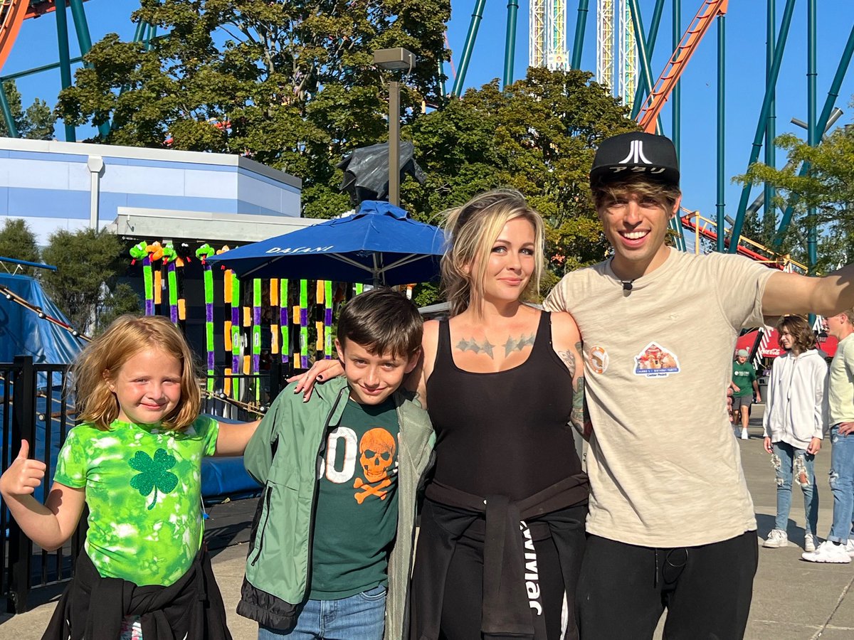 Found <a href="/Arcade_Matt/">Arcade Matt</a> at <a href="/cedarpoint/">Cedar Point</a> today 🤩  🎢