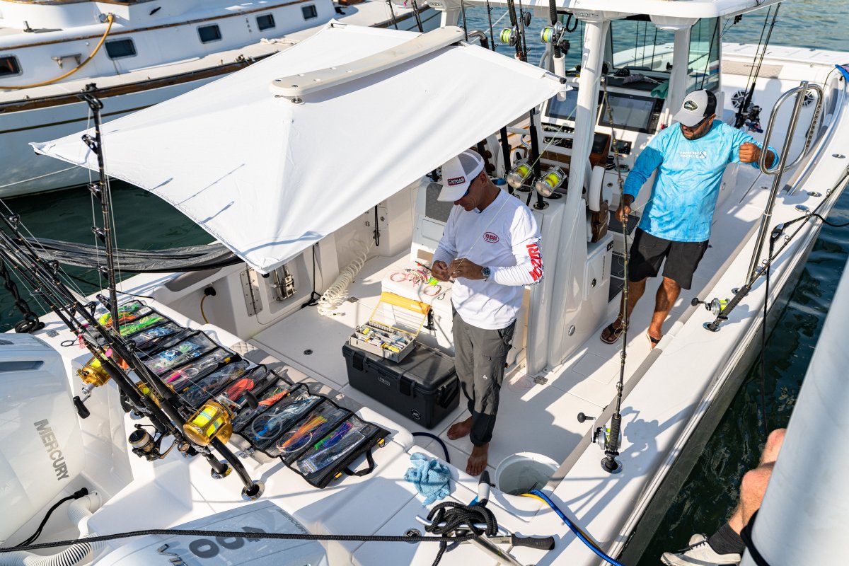 taco_marine's tweet photo. Another sunny day protected by ShadeFin! 
#ShadowInSeconds

📷: TACO Pro Team @captgeorgegozdz
#shadefin #boatshade #sunprotection #boat #centerconsole #boatprep #fishing #caymasboats #bayboat #28HB #saltwaterfishing #offshorefishing #stayshady https://t.co/vql8Xx6VcM