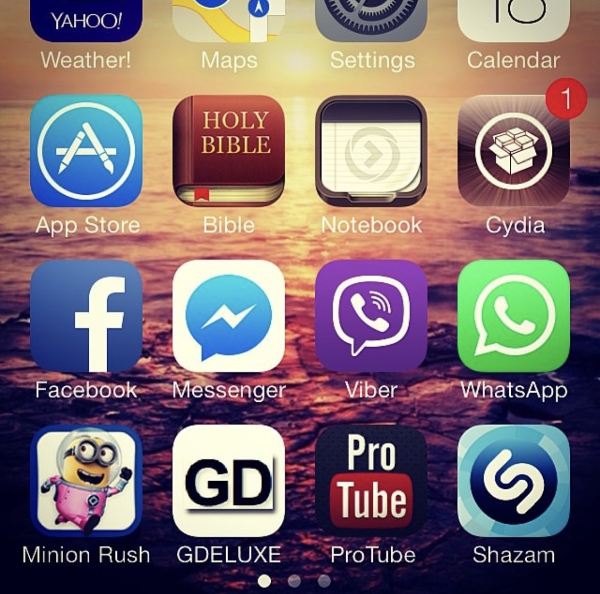 RedSn0w_JB's tweet image. Amazing Home Screen 😉 Cydia 👍 
#jailbreak #iPhone15 #appleblog