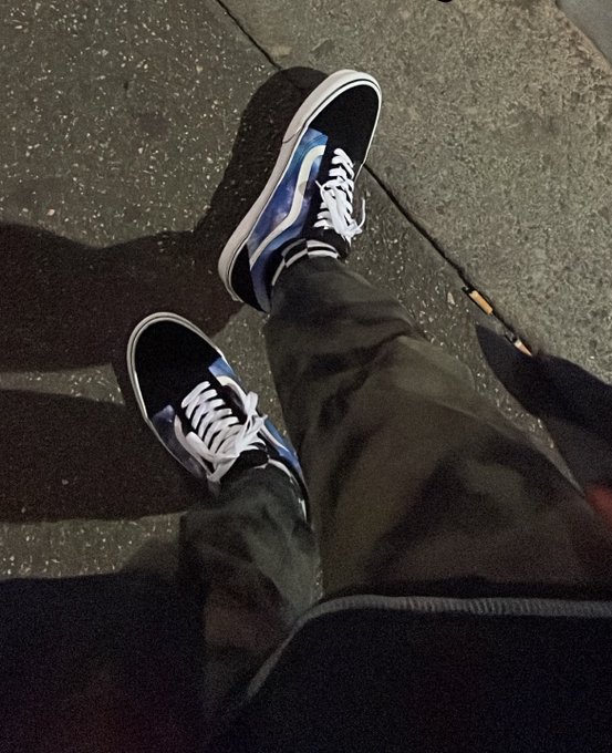 new shoes >:3 https://t.co/X04bNCyl5k