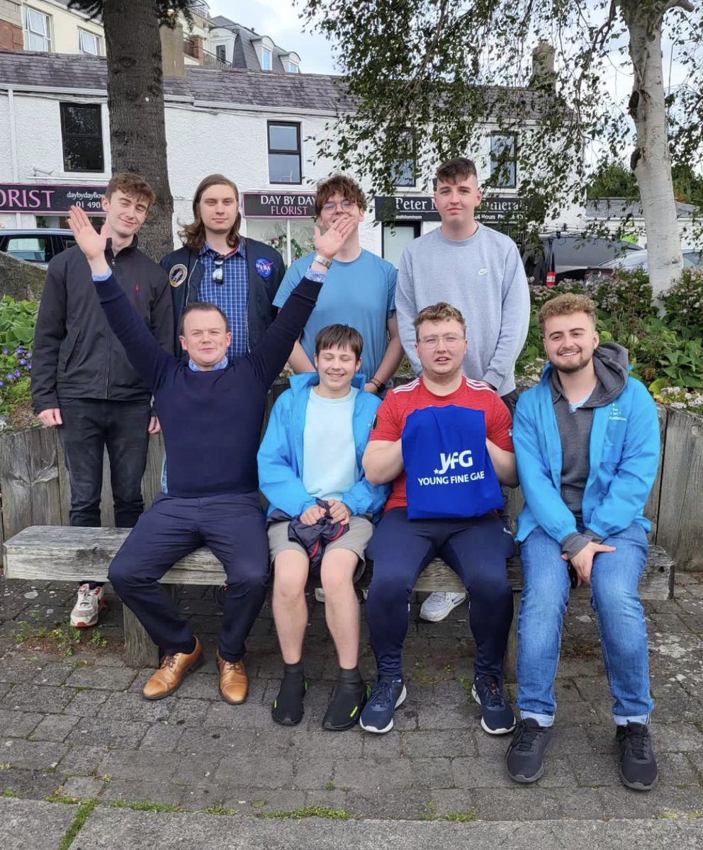 Young Fine Gael tweet media