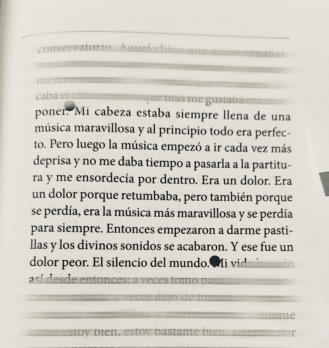 Cementedelibros's tweet photo. El peor dolor del mundo, el silencio ❤️‍🩹
“Mi cabeza estaba siempre llena de una música maravillosa y al principio todo era perfecto. Pero luego la música empezó a ir cada vez más deprisa y ni me daba…”
Libro: El peligro de estar cuerda
Autor: Rosa Montero
#cementeriodelibros https://t.co/xJKsDrJj1H