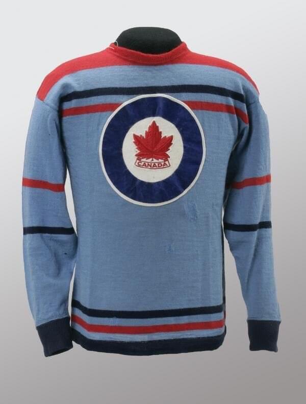 TrueNorthEddie's tweet photo. @TopShelfToner @spittinchiclets @NHLJets https://t.co/Ewn1aoSTbI