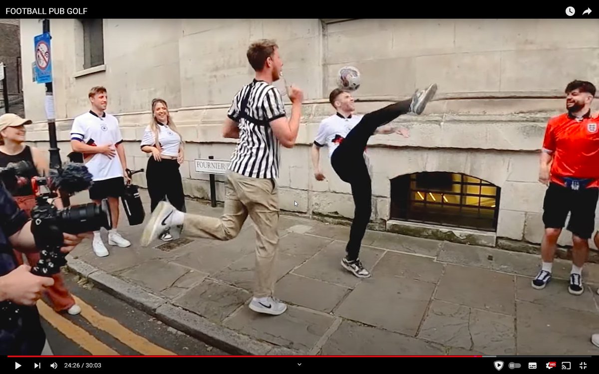 Finally watching the <a href="/chrismd10/">Chris Dixon</a> pub golf video! This was jokes! <a href="/StephenTries/">Stephen Tries</a> <a href="/Calfreezy/">Calfreezy</a>