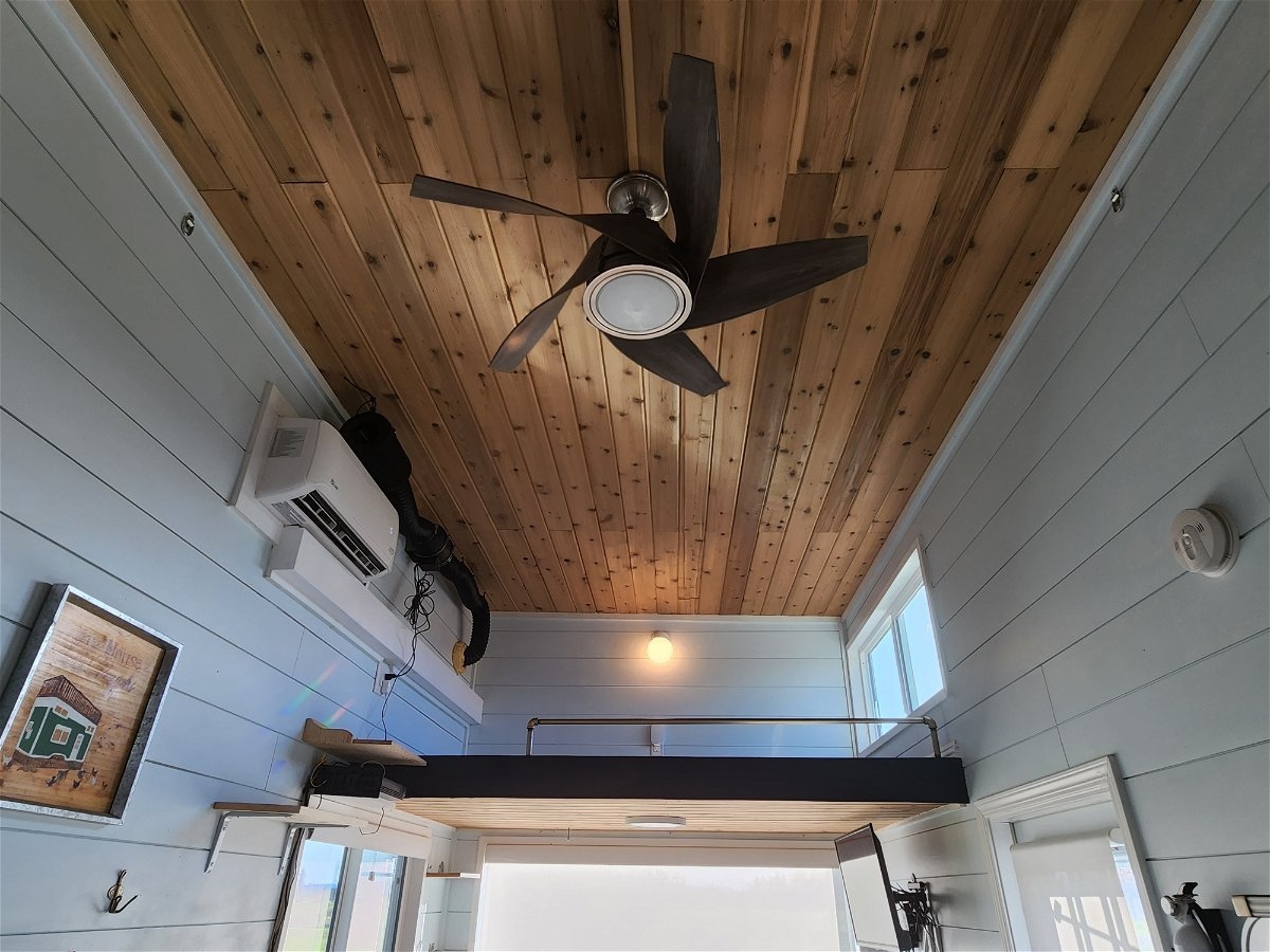 Tiny House Listings tweet media