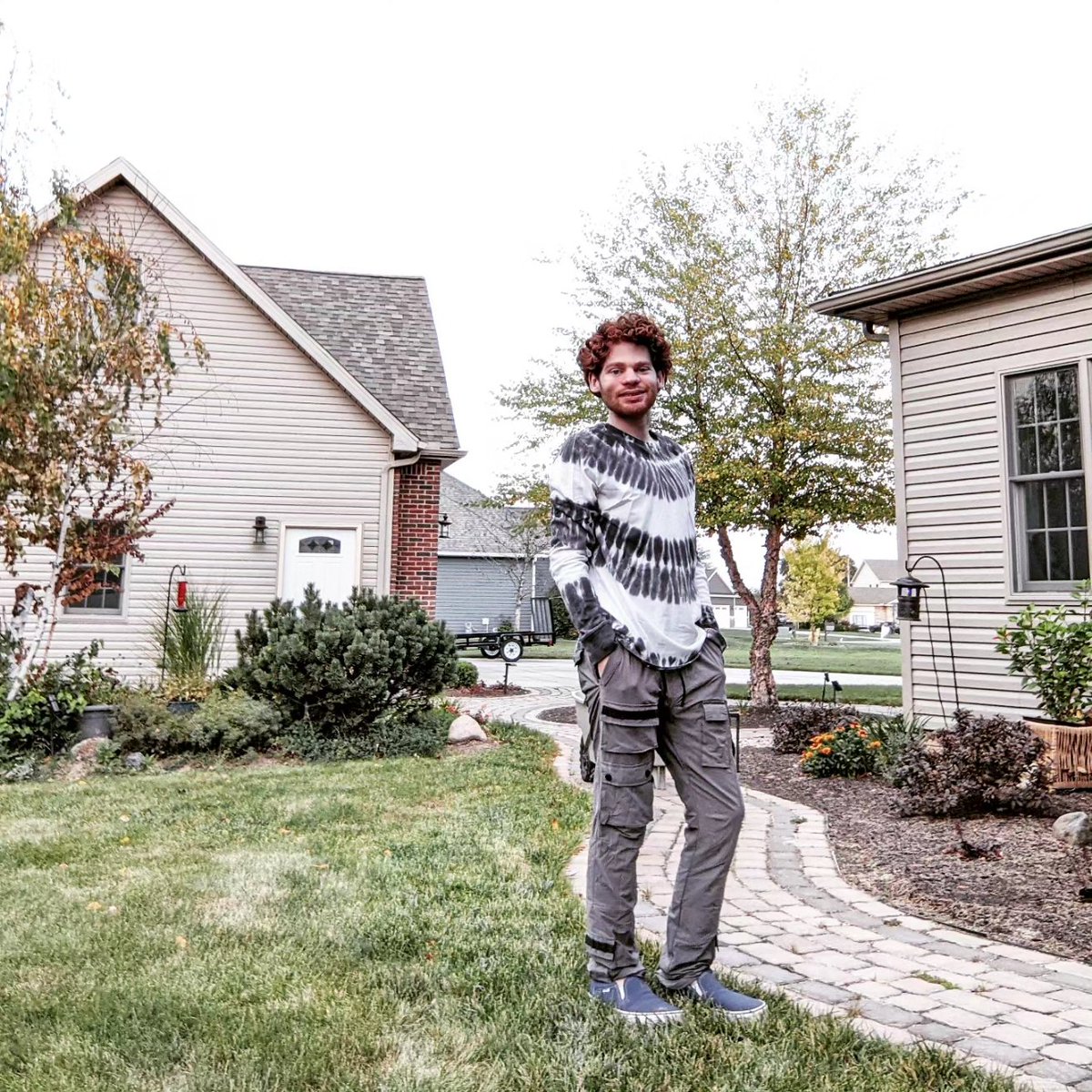 BlandinJarrett's tweet photo. Falling into autumn likeโฆ ๐ ๐
#fall #autumn #fallingintoautumn #itsfallyall #jarrettblandin #photoshoot #Christian #christiantiktok #ohioactor #ohiotiktokers #ohio #fallseason #fallszn https://t.co/66Nu73Nmi1