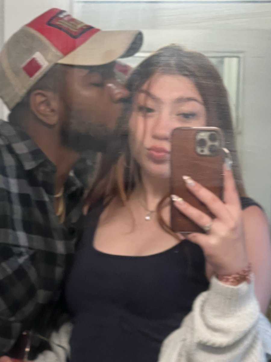 m4ddiieeee's tweet photo. My sweet husband 🤭🤭🤭 https://t.co/3Lst3MJnGe