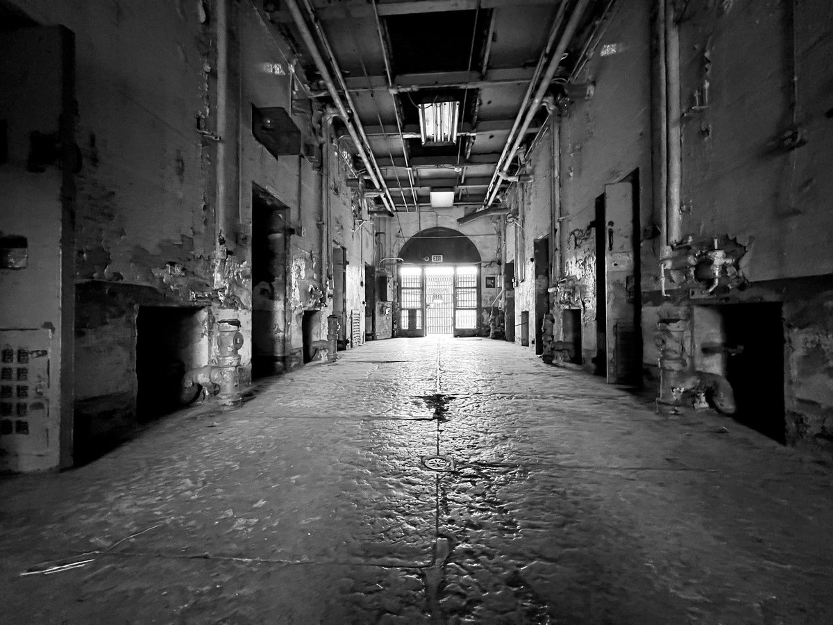 FotoBudz's tweet photo. This is the #prison they filmed the show #prisonbreak. #Joliet #Illinois #Abandoned #abandonedplaces #abandonedusa 9/21/23. #bucketlist https://t.co/Mly3eVxsiD