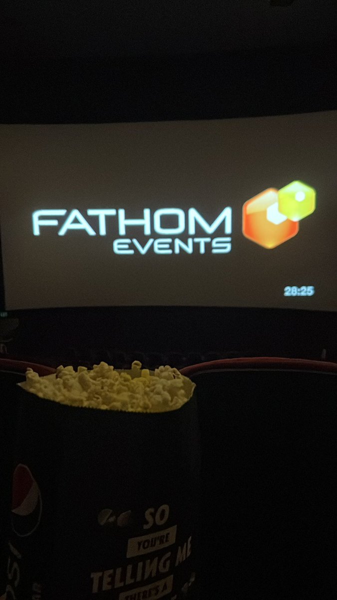 AtlasVisscher's tweet photo. Treated myself to a movie date ☺️✌️

Watching howls moving castle on the big screen ❤️✨ https://t.co/yM8fkFgb2P