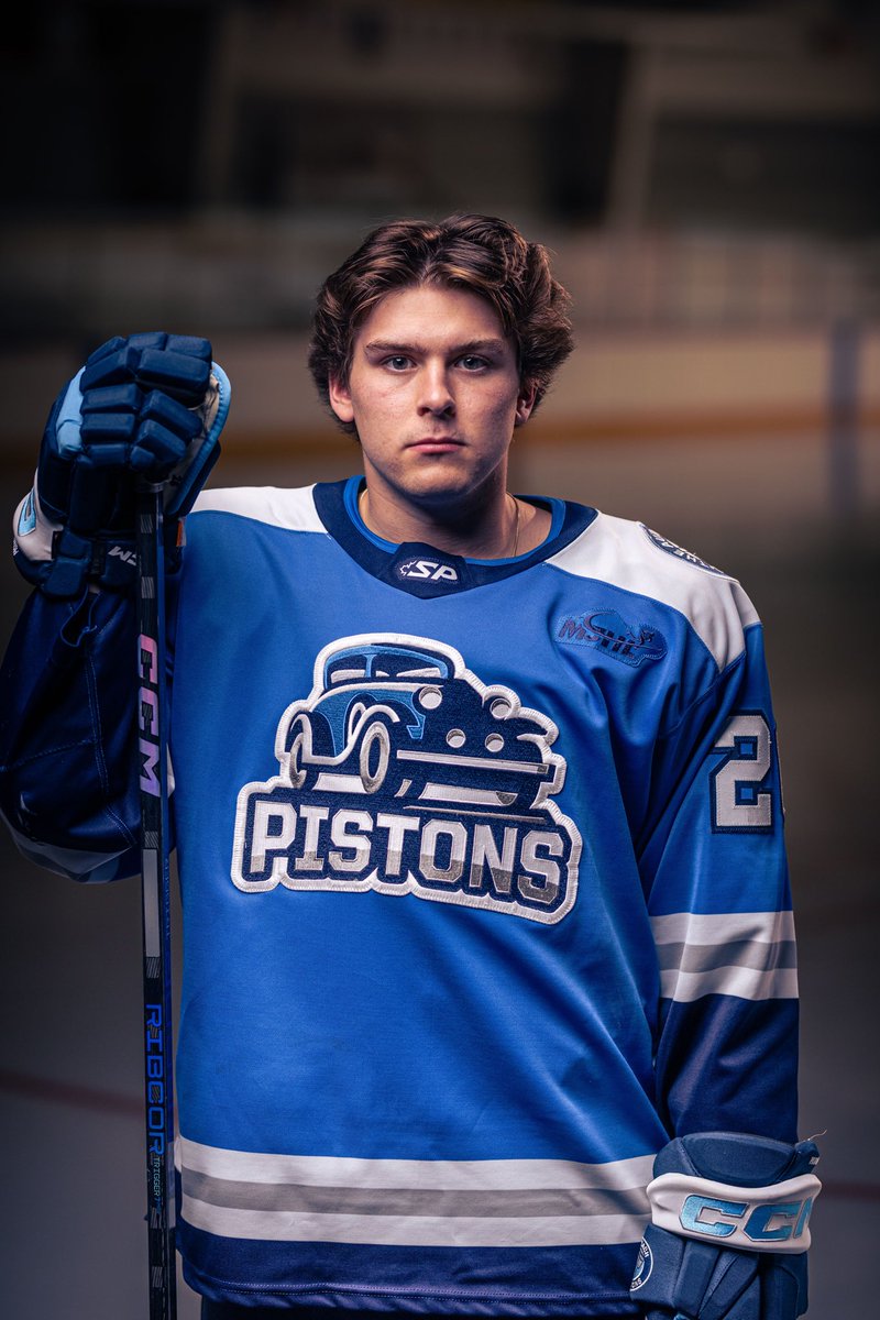 MJHLPistons's tweet photo. ASSISTANT CAPTAIN
JACK COOK ‘03
THUNDER BAY, ON
1st YEAR WITH THE PISTONS https://t.co/dtby27qINY
