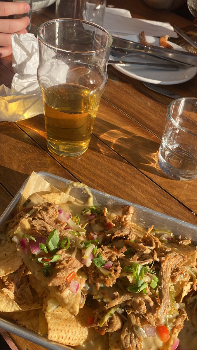 MikeHuntsDaddy's tweet photo. 1 PBR deep and some Nachos, I’m gonna put a clinic on Ann Frank https://t.co/C27RZwddZG