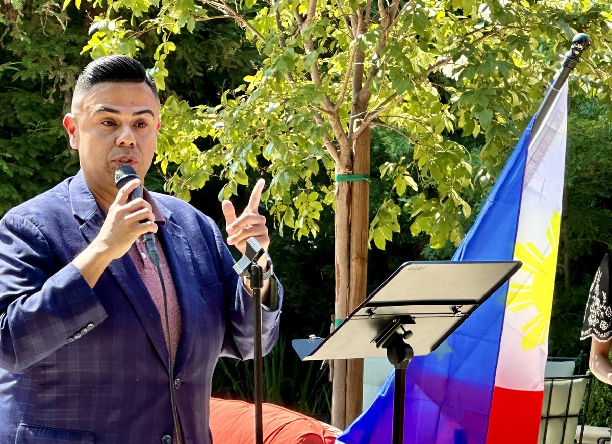 Mark J Gonzalez tweet media