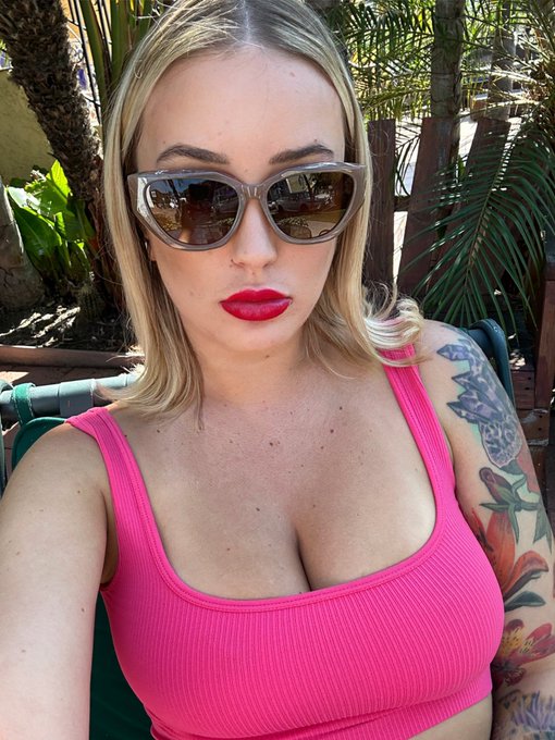 Serving cunt https://t.co/cyOQ0GBncU<a href="/tag/goddess"class="tags"><span>#goddess</span></a><a href="/tag/worship"class="tags"><span>#worship</span></a><a href="/tag/paypig"class="tags"><span>#paypig</span></a><a href="/tag/paypiggieswanted"class="tags"><span>#paypiggieswanted</span></a>